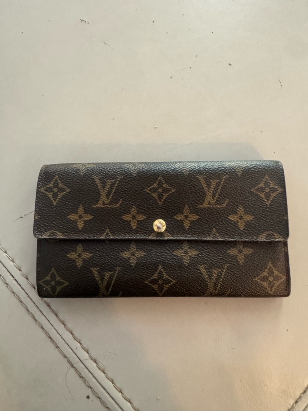 Louis Vuitton Monogram Pontefeiulle Sarah bifold Wallet in Dark Brown Monogram